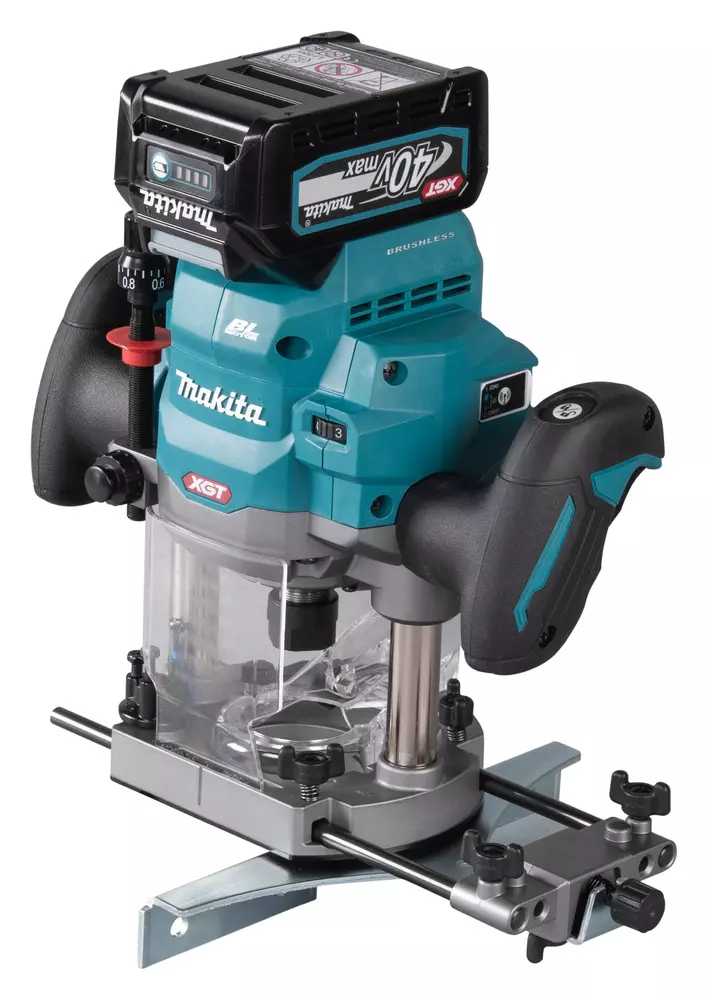 Fresadora XGT&reg;  40Vmax &middot; 12 mm MAKITA RP001GZ